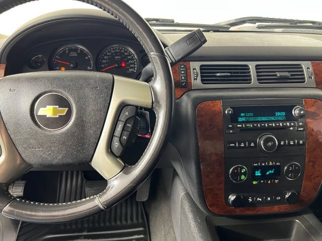 Used 2011 VICTORY RED Chevrolet LTZ image 17