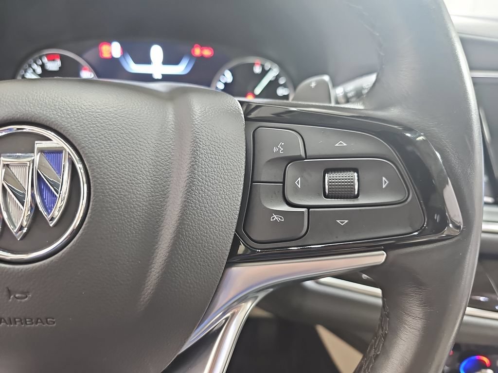 Used 2023 WHITE FROST TRICOAT Buick Avenir image 23
