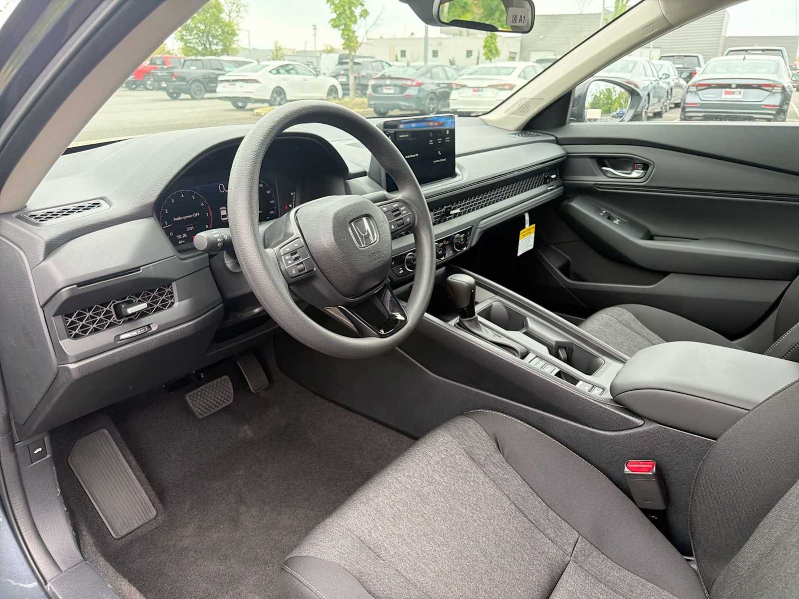 New 2026 Meteorite Gray Metallic Honda SE image 10