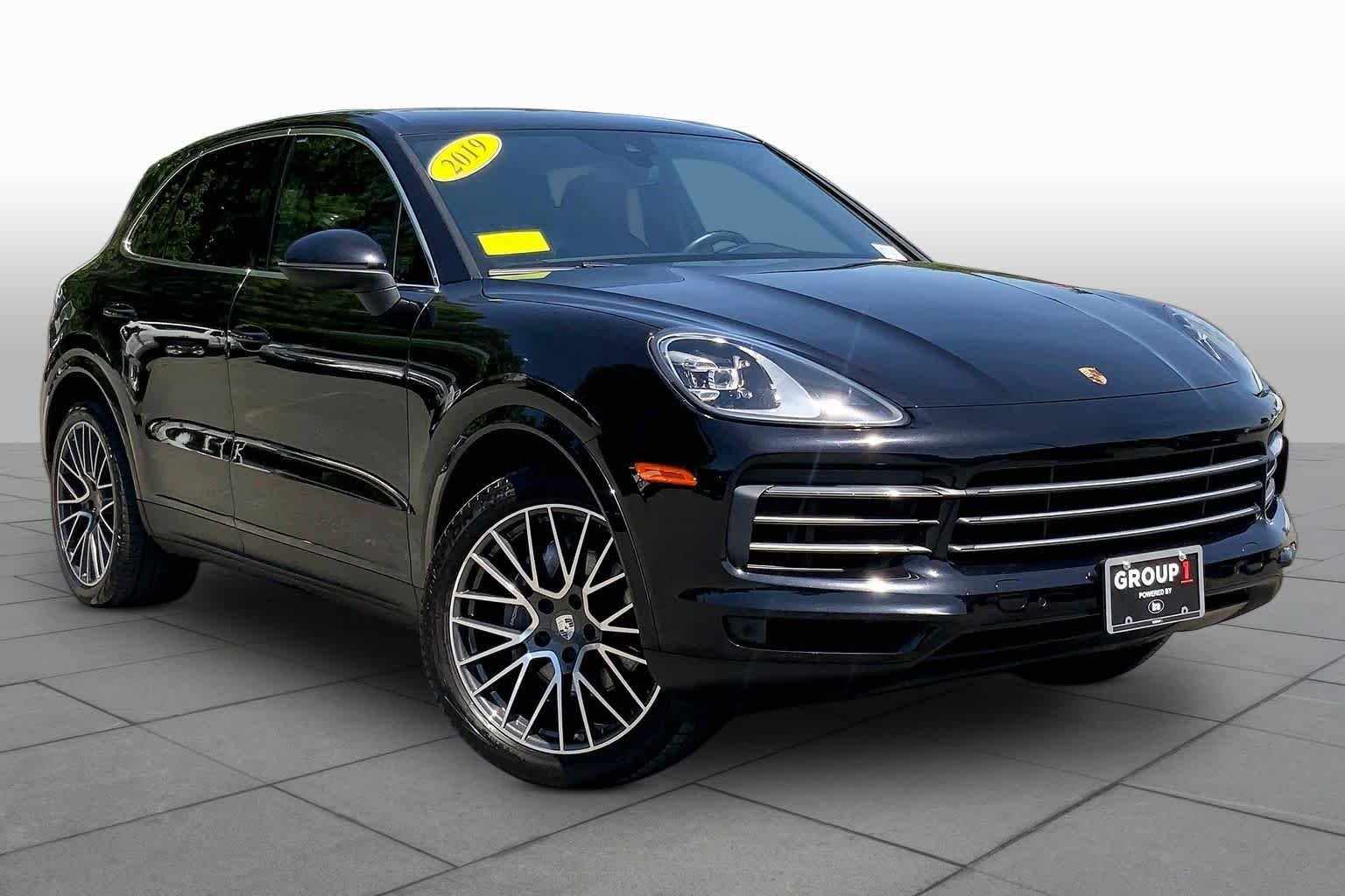 Used 2019 Black Porsche  image 3