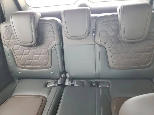 New 2026 Aspen White TriCoat Nissan Platinum image 23
