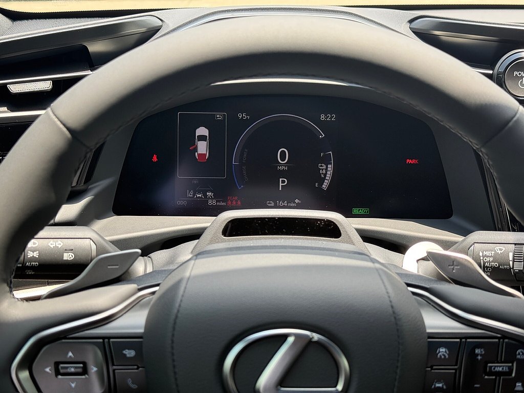 New 2026 Iridium Lexus PREMIUM image 23