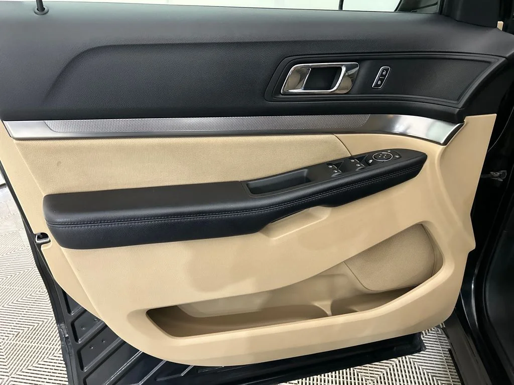 Used 2017 Black Ford Base image 11