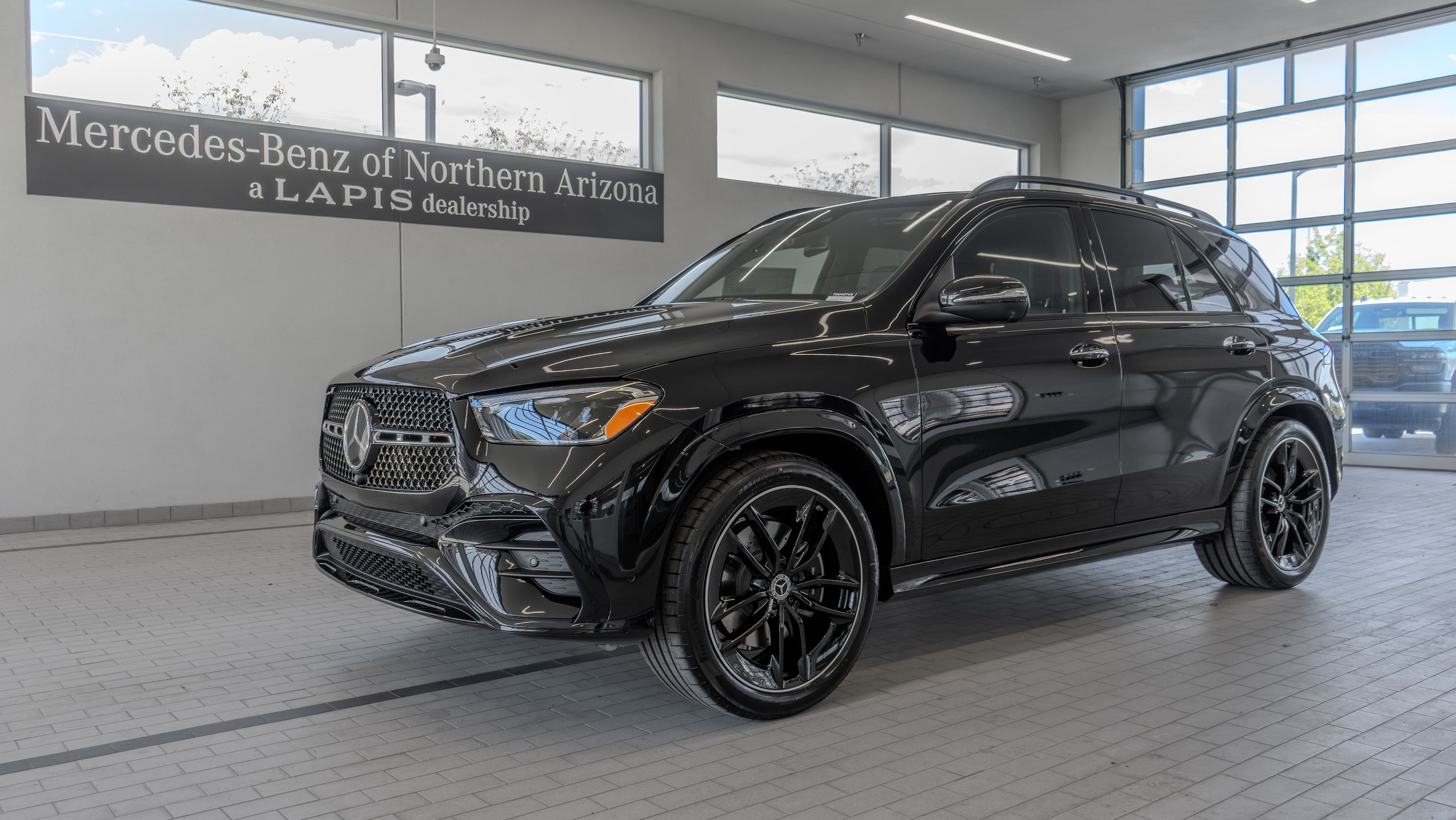 New 2026 Obsidian Black Metallic Mercedes-Benz GLE 580 image 3