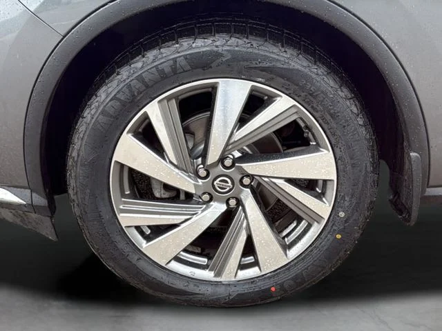 Used 2020 Gray Nissan SL image 29