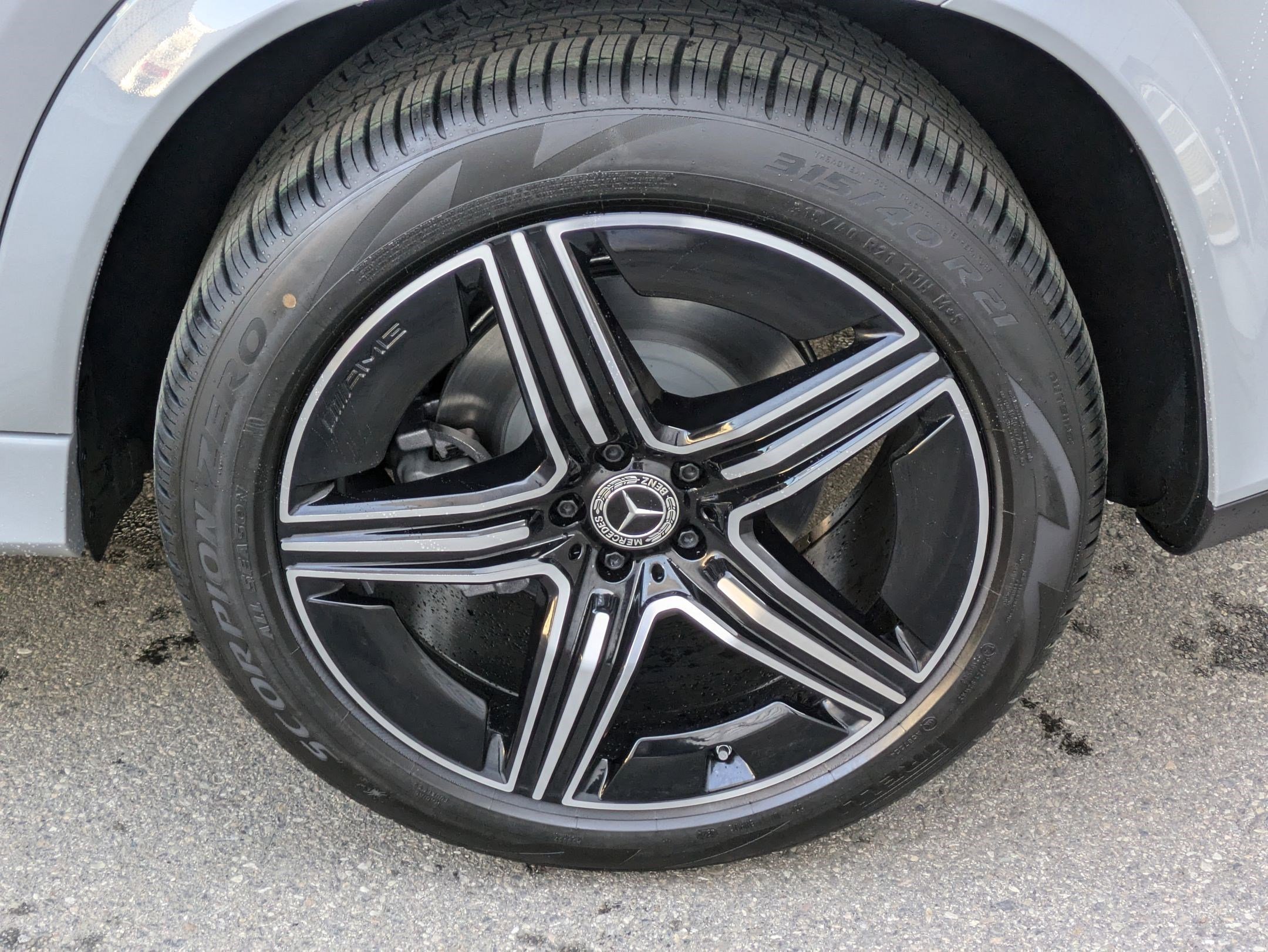 2025 Mercedes-Benz GLE GLE450 - Photo 15