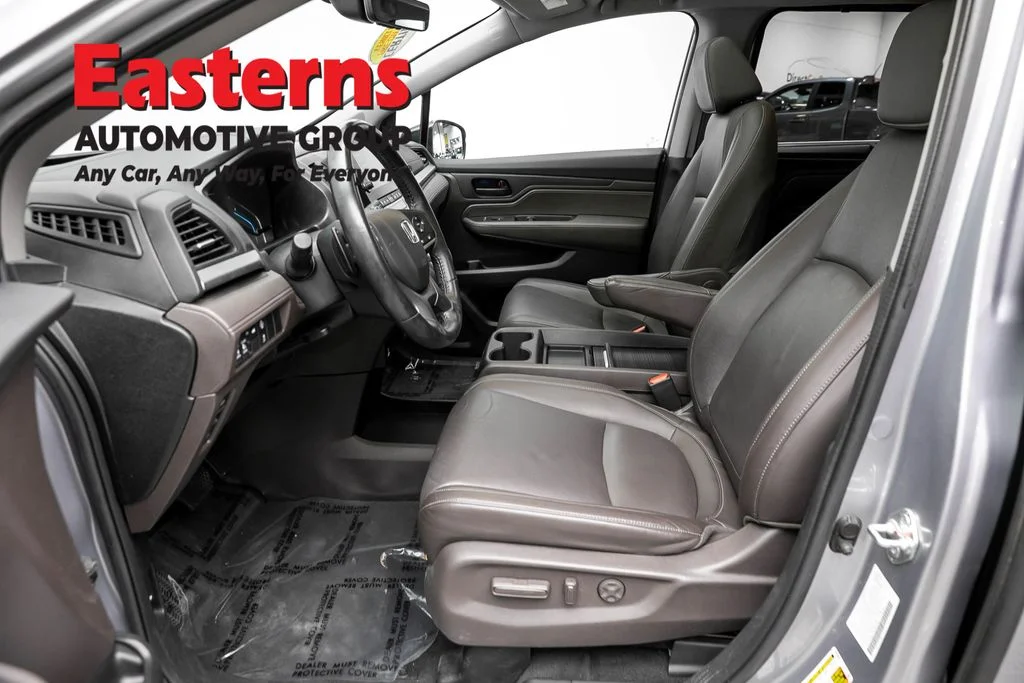 Used 2023 Silver Honda EX-L image 14