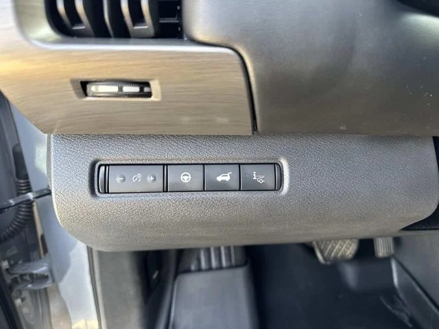 Used 2023 Gray Nissan Platinum image 31