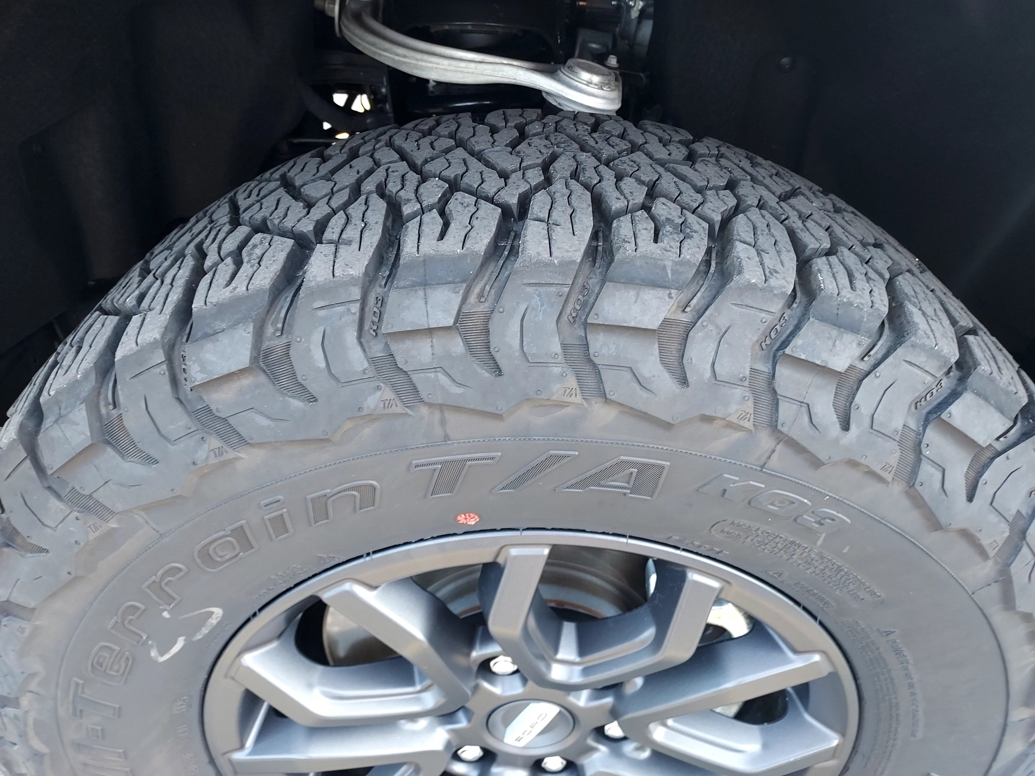 Used 2025 Desert Sand Ford Raptor image 3
