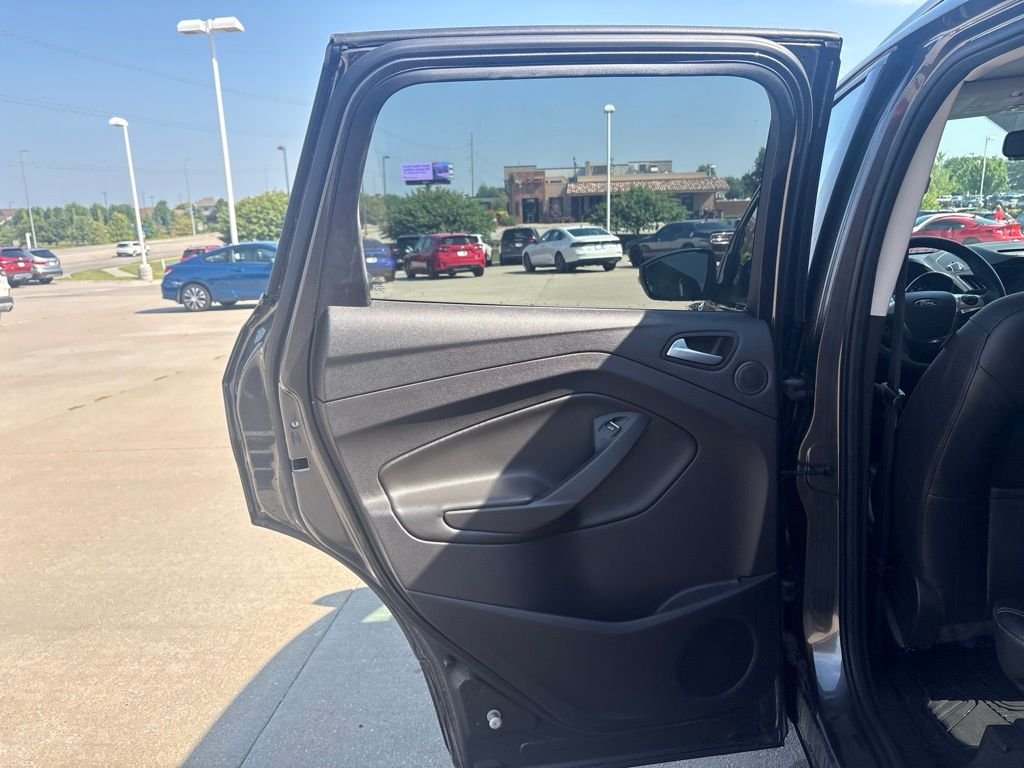 Used 2016 Magnetic Ford Titanium image 34