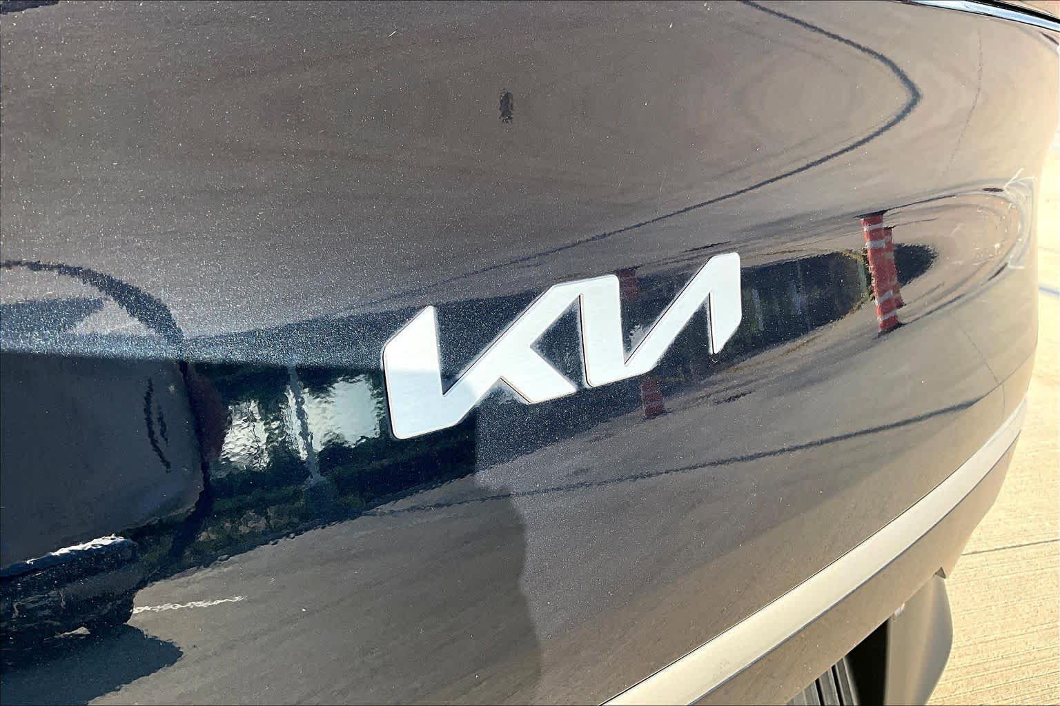 Used 2024 Gravity Blue Kia Light Long Range image 9