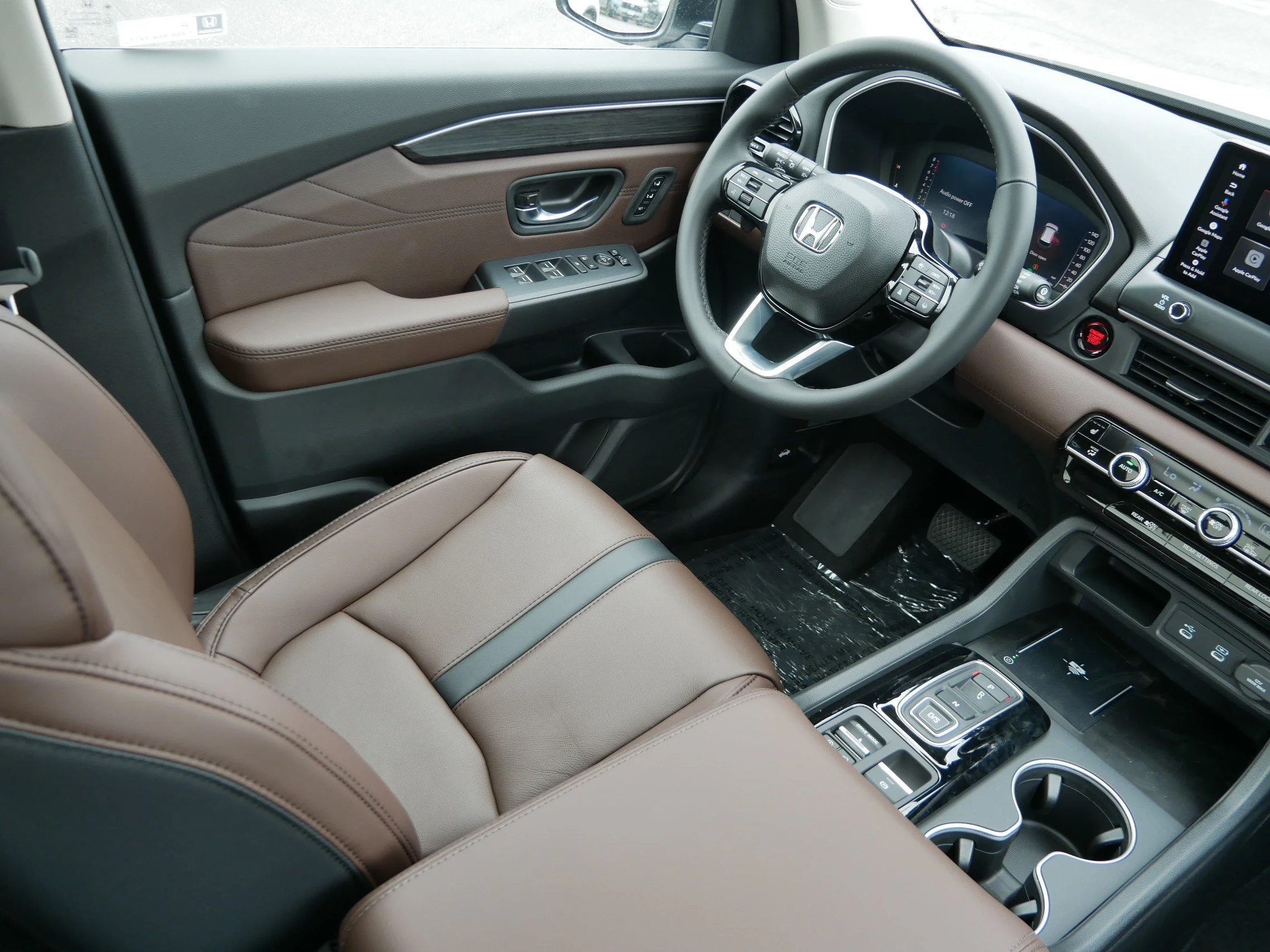 New 2026 Platinum White Pearl Honda Touring image 9