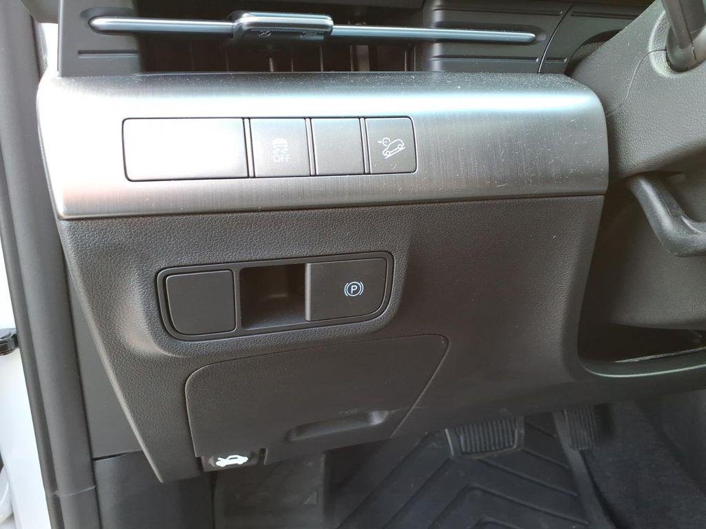 New 2026 White Hyundai SEL Sport FWD image 15