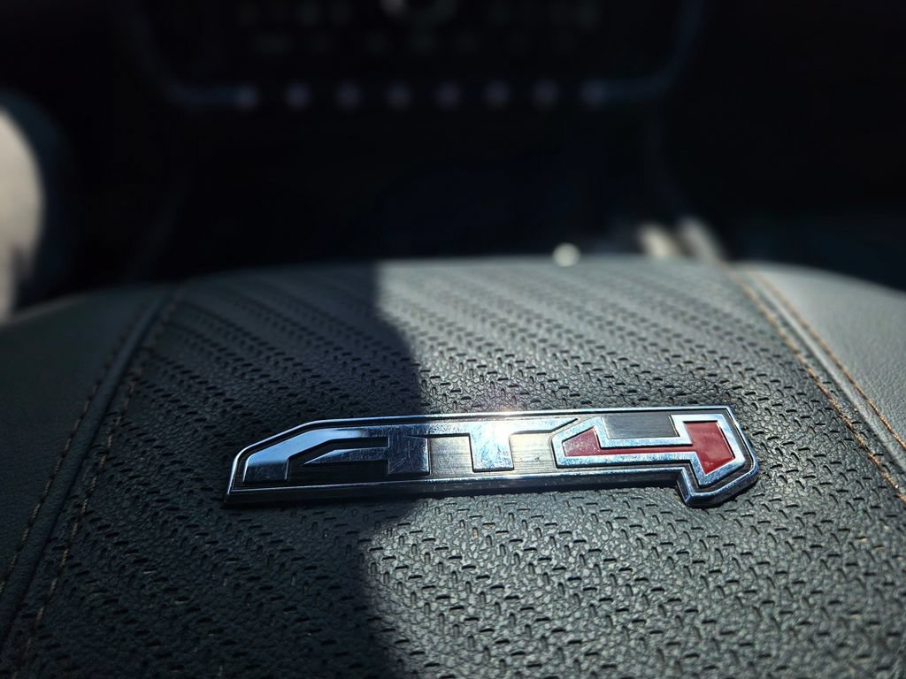 2025 GMC Yukon XL AT4 - Photo 32