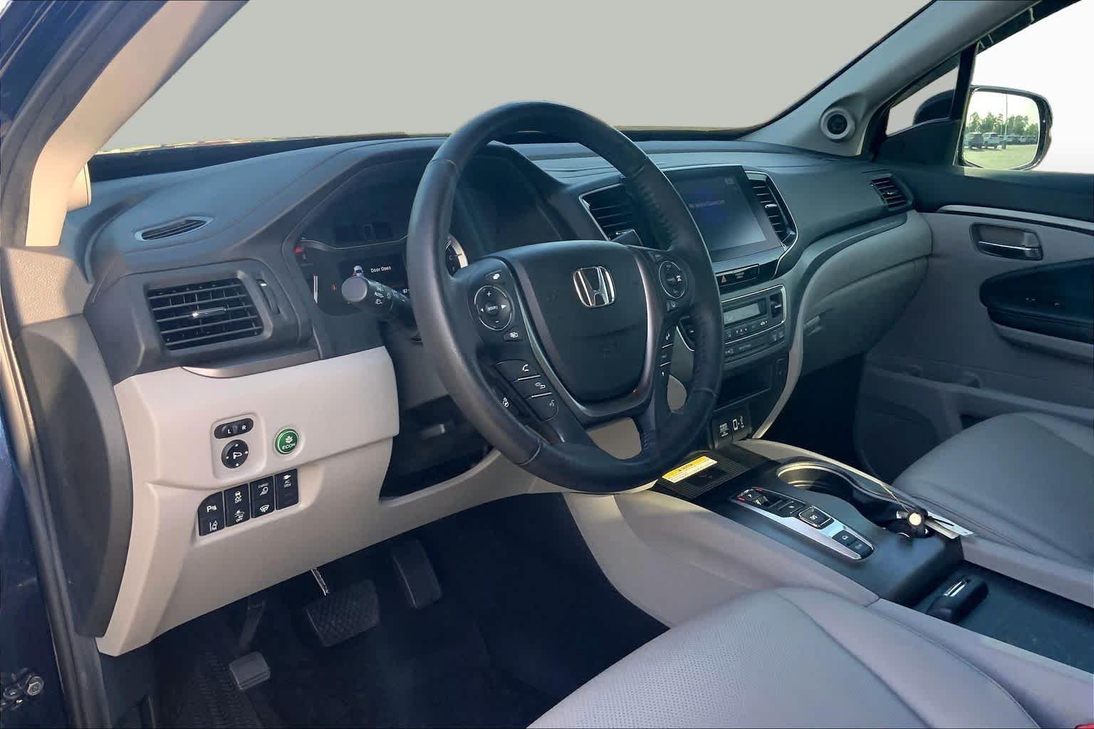 Used 2021 Obsidian Blue Pearl Honda RTL-E image 17