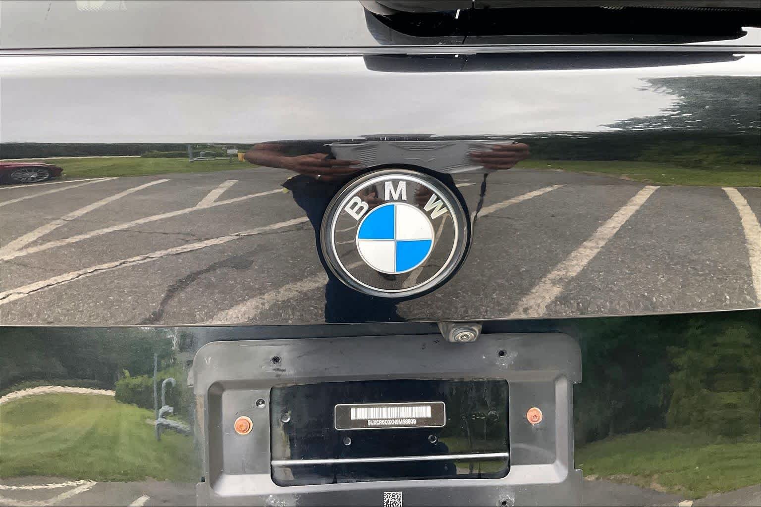 Used 2022 Black Sapphire Metallic BMW xDrive40i image 32