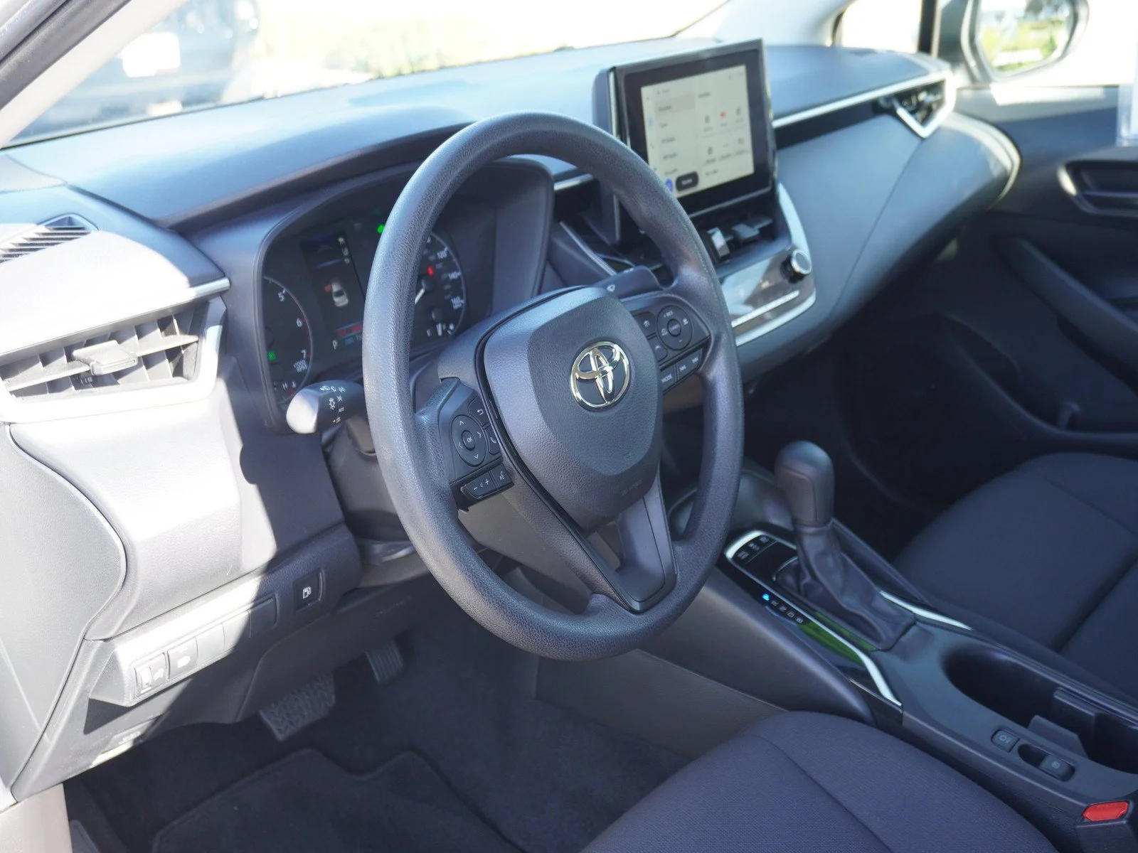 Used 2024 Classic Silver Toyota Hybrid XLE image 18