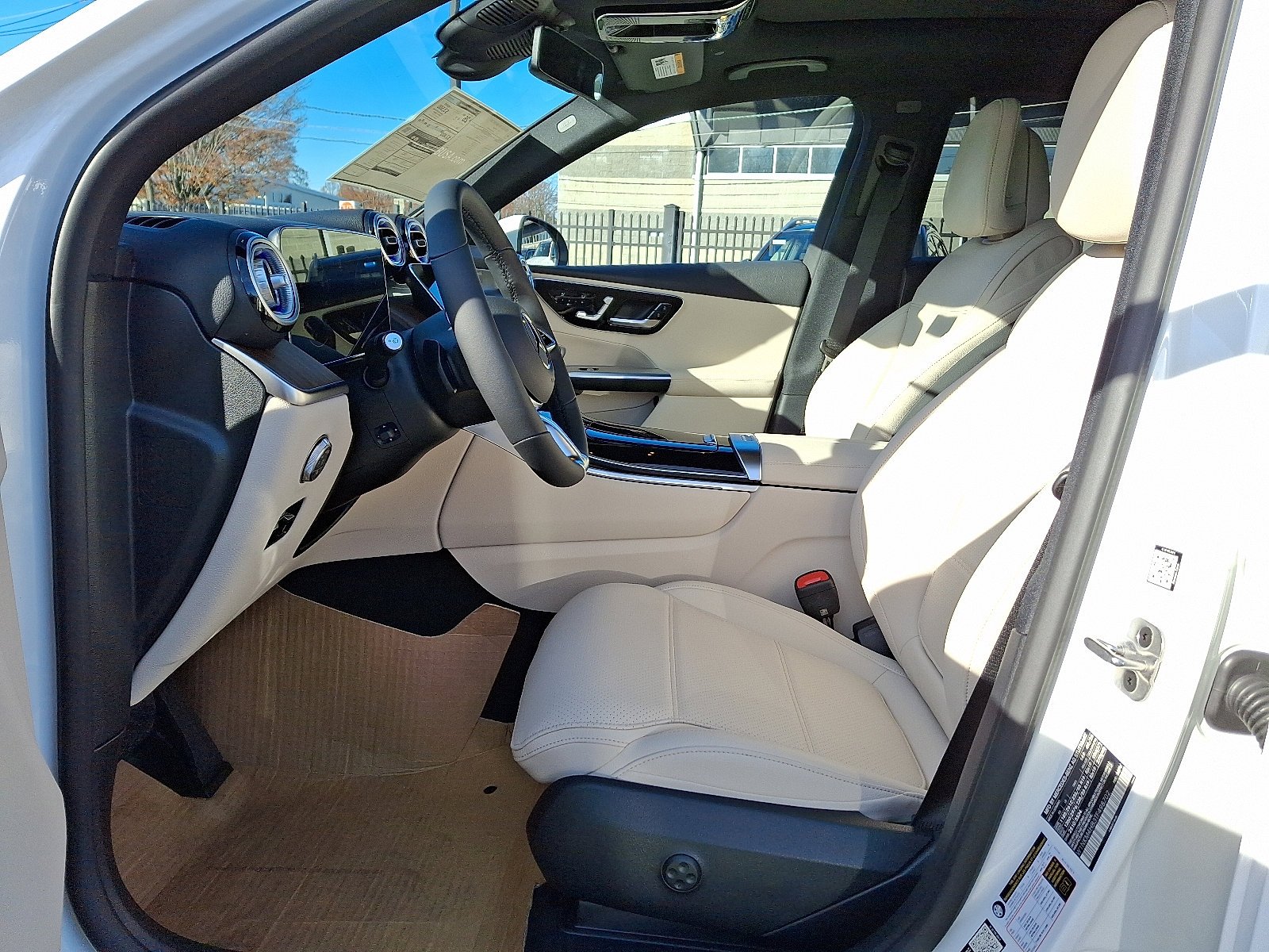 2026 Mercedes-Benz GLC Base - Photo 23