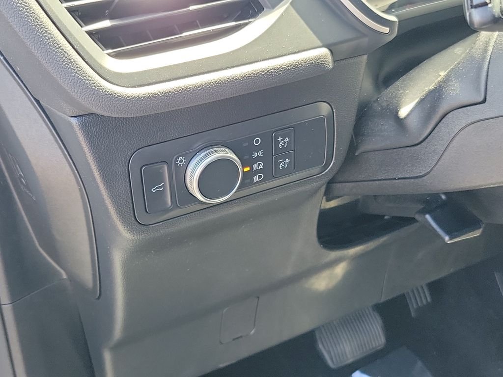 Certified Used 2022 White Ford SE image 18