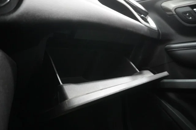 Used 2023  GMC SLE image 28