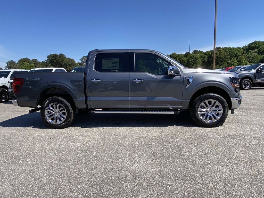 New 2026 Carbonized Gray Metallic Ford XLT image 2
