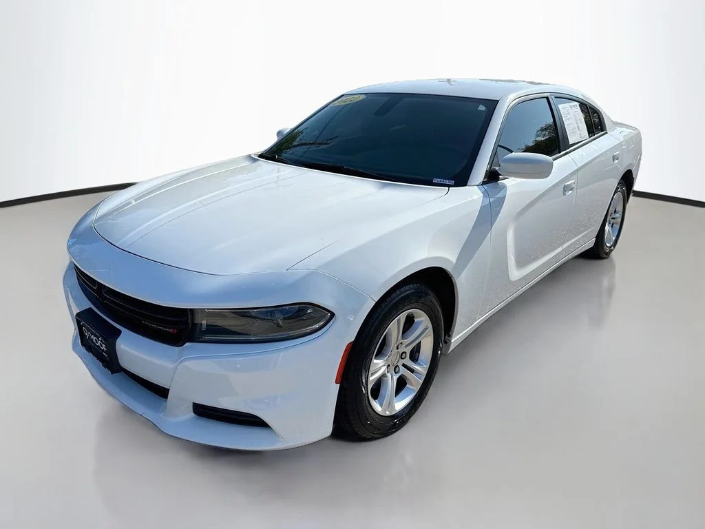 Certified Used 2022 White Knuckle Clearcoat Dodge SXT image 4