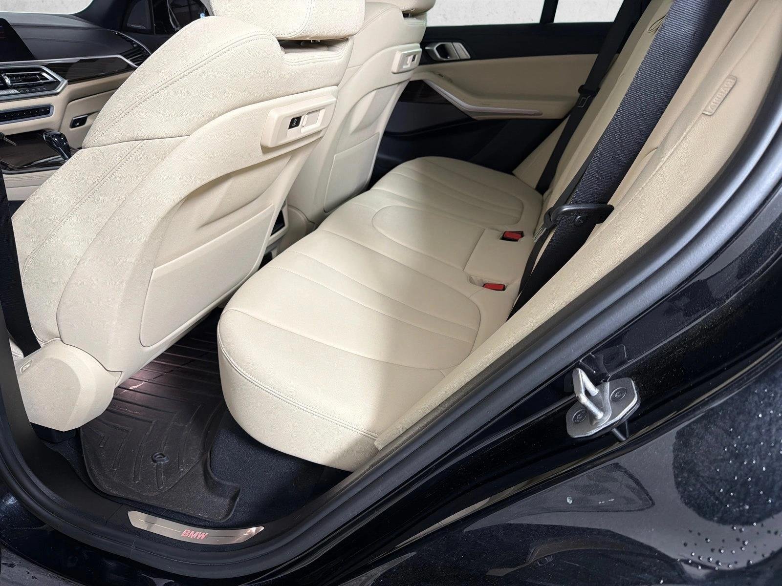 Used 2021 Jet Black BMW sDrive40i image 23