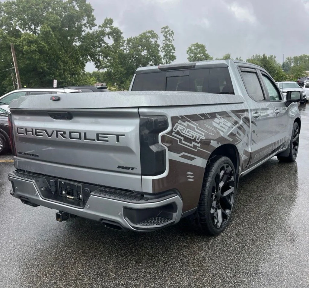 Used 2025 Gray Chevrolet RST image 7