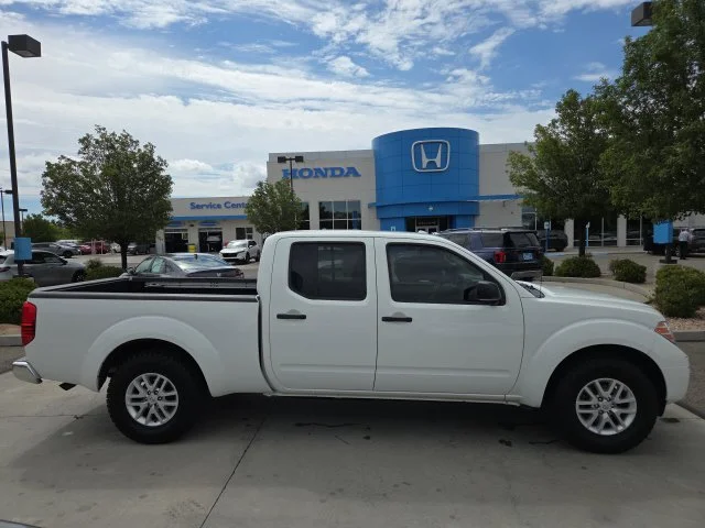 Used 2017 White Nissan SV image 4