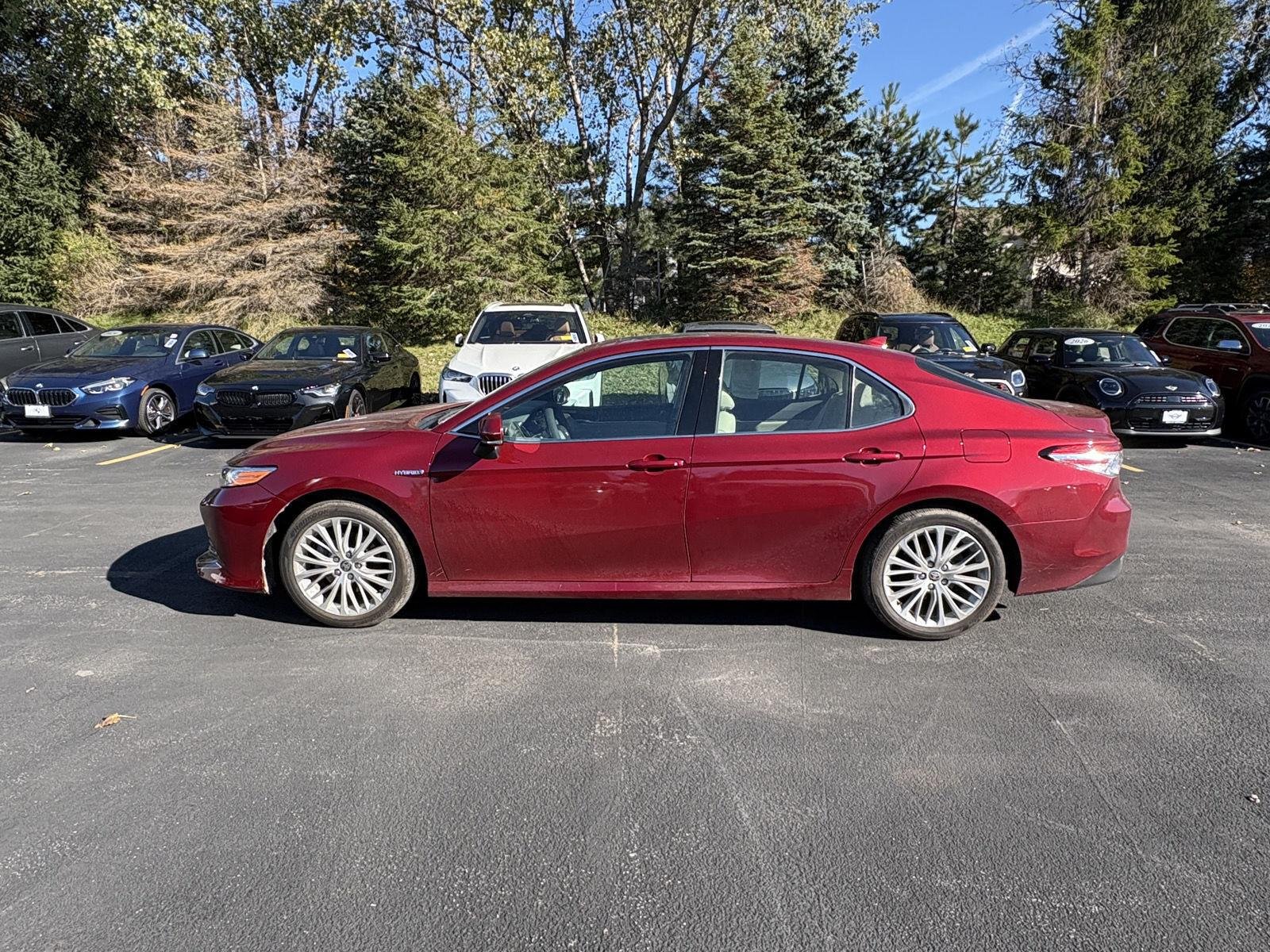 Used 2020 Ruby Flare Pearl Toyota XLE image 4