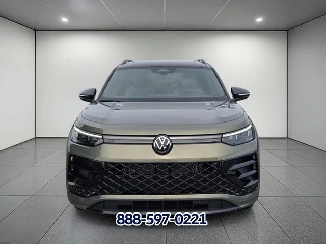 New 2026 Avocado Green w/Deep Black Roo Volkswagen 2.0T SE R-Line Black image 5