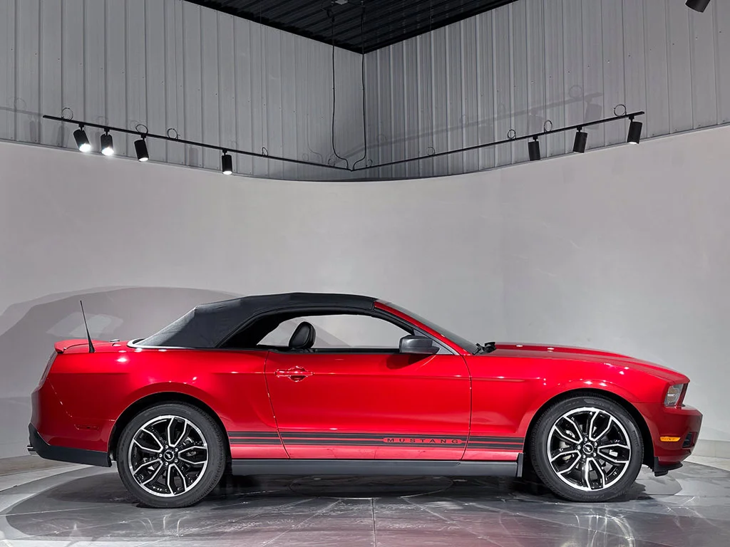 Used 2010 Red Ford V6 image 79
