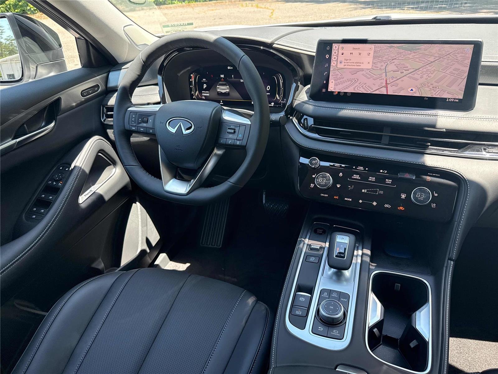 New 2027 RADIANT WHITE INFINITI Luxe FWD image 14