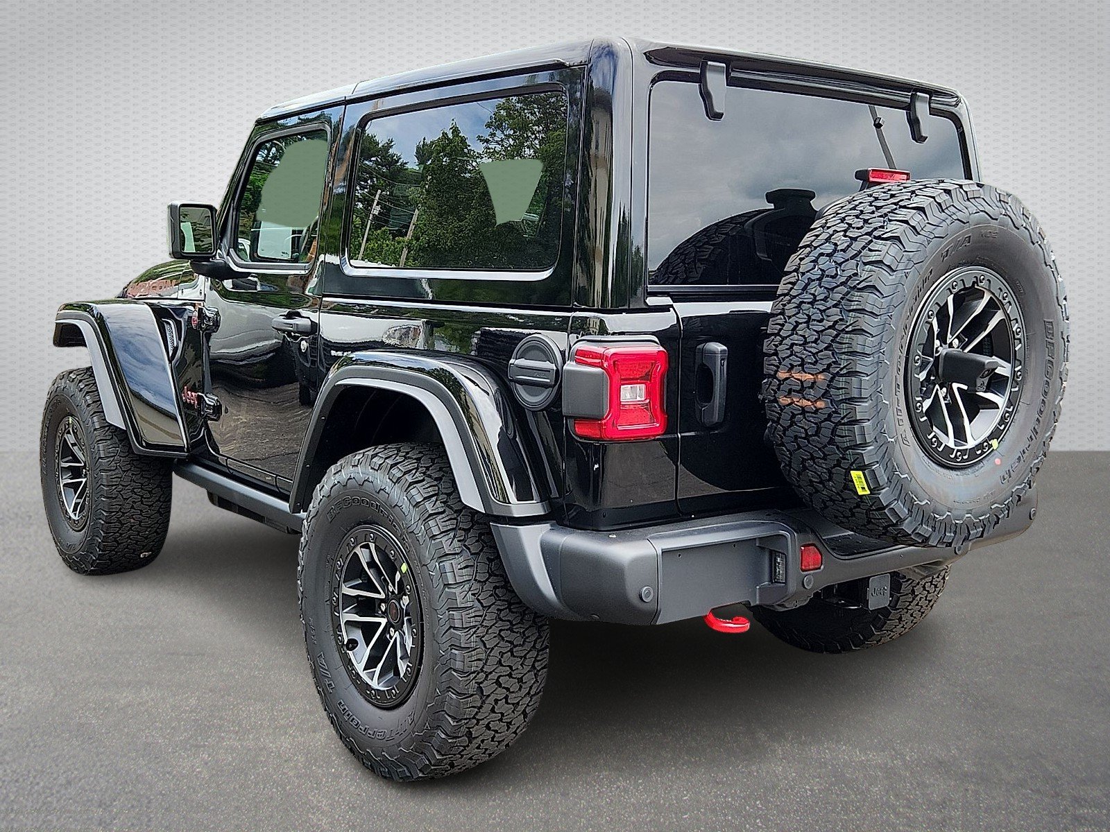 New 2026 Black Clear-Coat Exterior Paint Jeep Rubicon X image 4