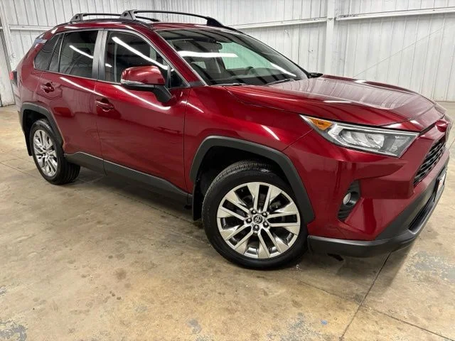Used 2021 Red Toyota XLE Premium image 1