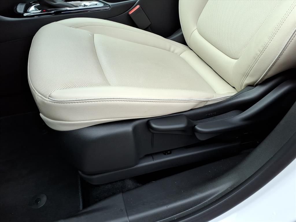 Used 2025 White Buick Sport Touring image 17