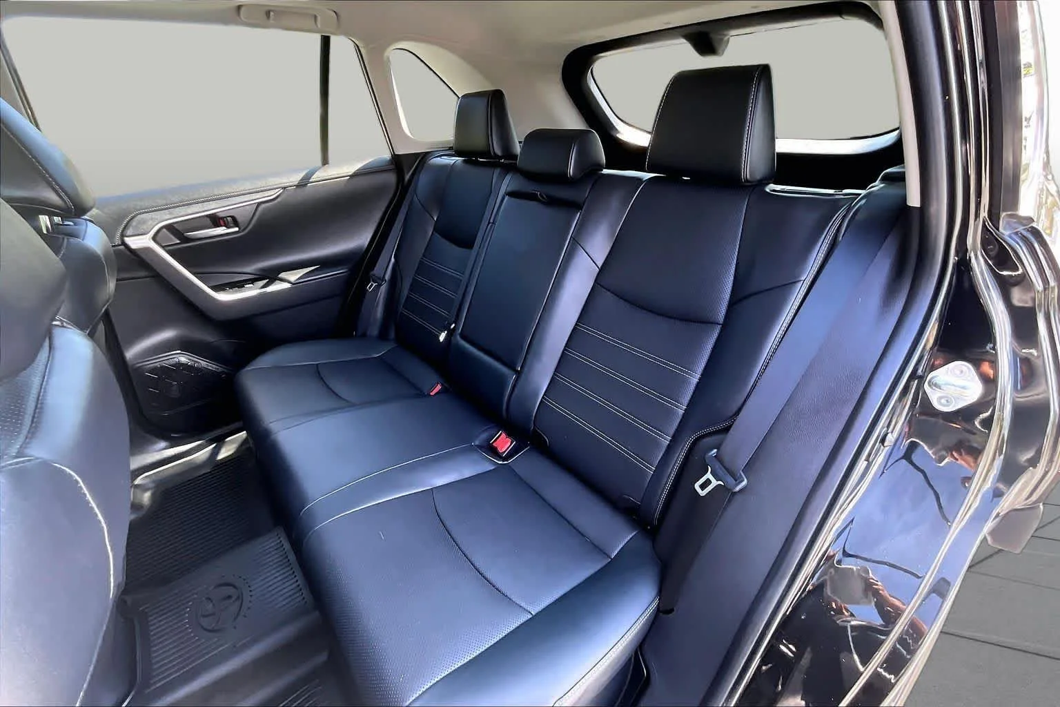 Certified Used 2022 Midnight Black Metallic Toyota Hybrid Limited image 21