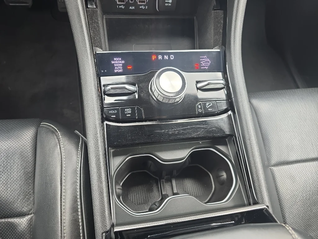 Used 2022 Bright White Jeep Overland image 14