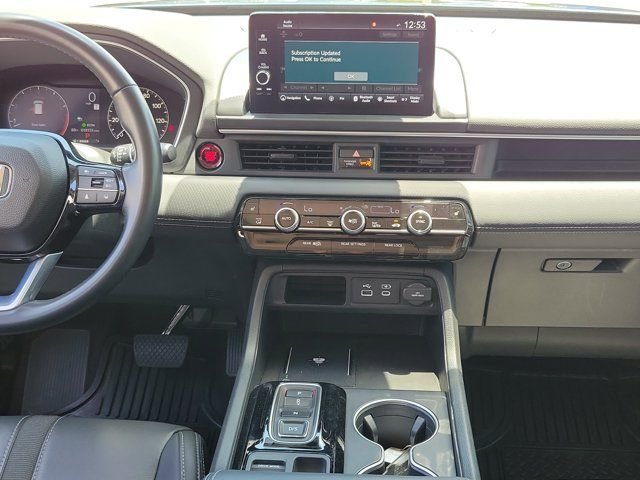 Used 2025 Crystal Black Pearl Honda Touring image 19