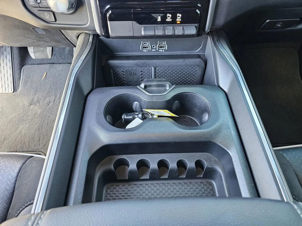 Used 2025 Diamond Black Cry Ram Laramie image 27