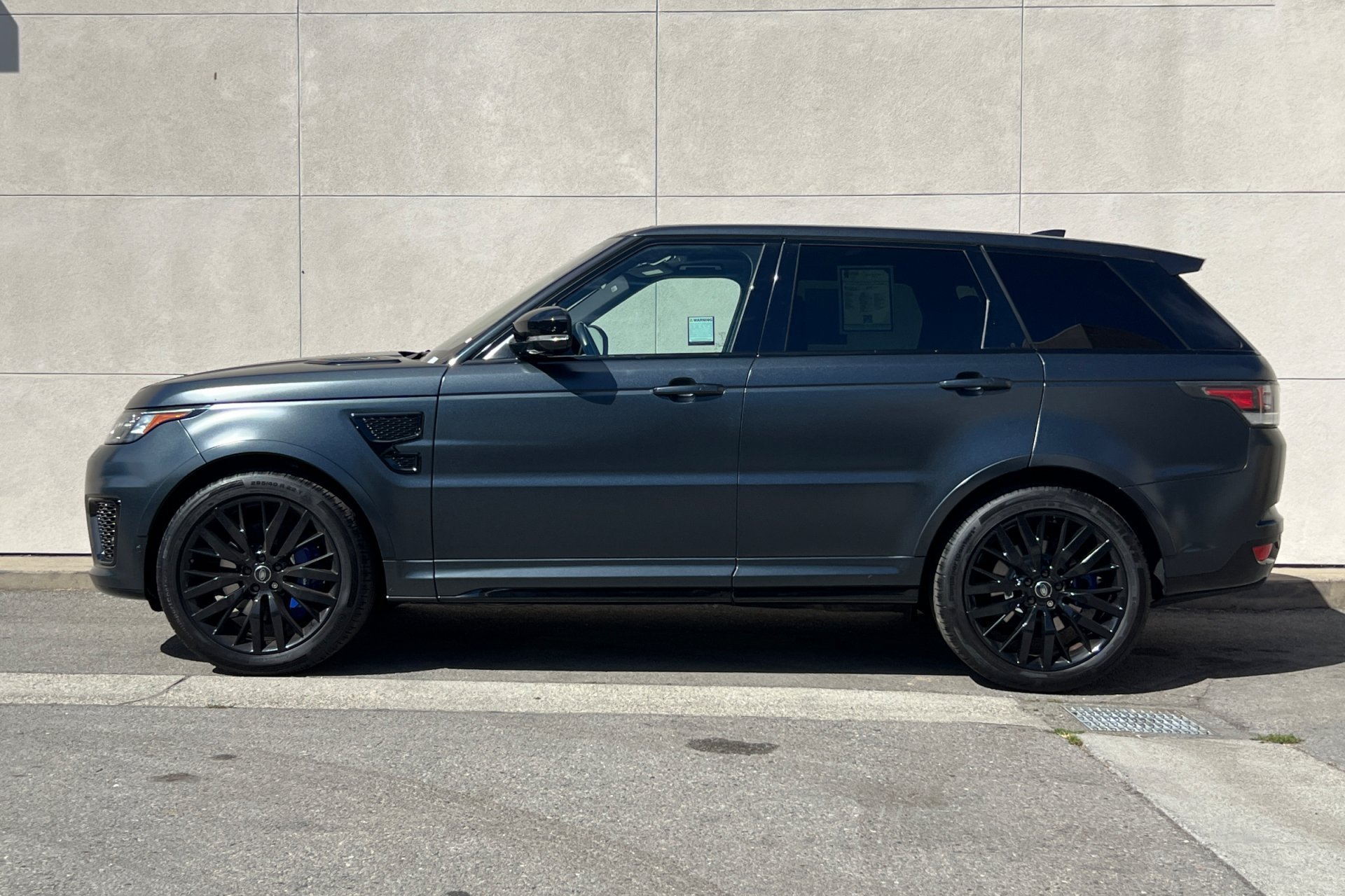 Used 2017 Borealis Black Metallic Land Rover SVR image 5