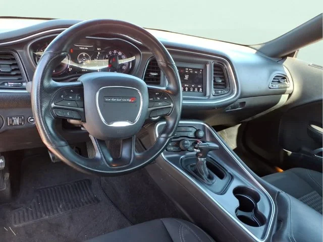 Used 2018 Red Dodge SXT image 20