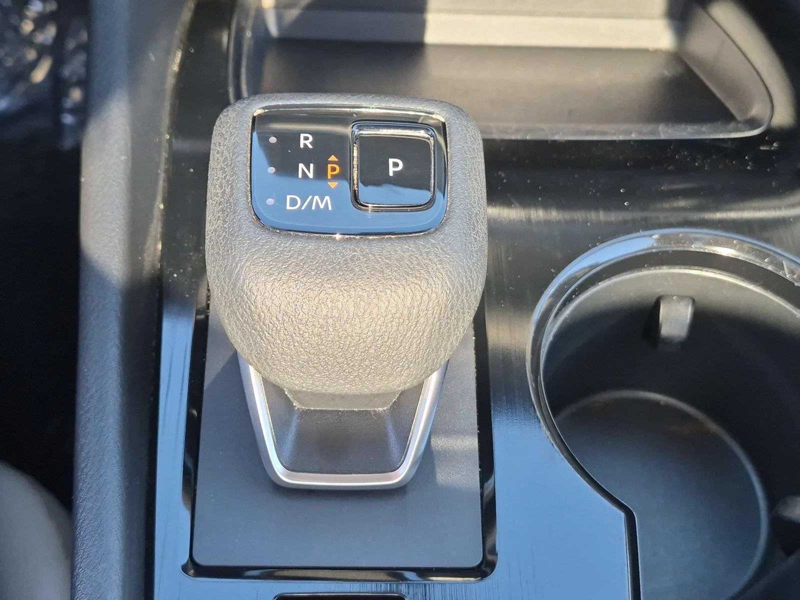 Used 2025 Everest White Pearl Nissan SV image 27
