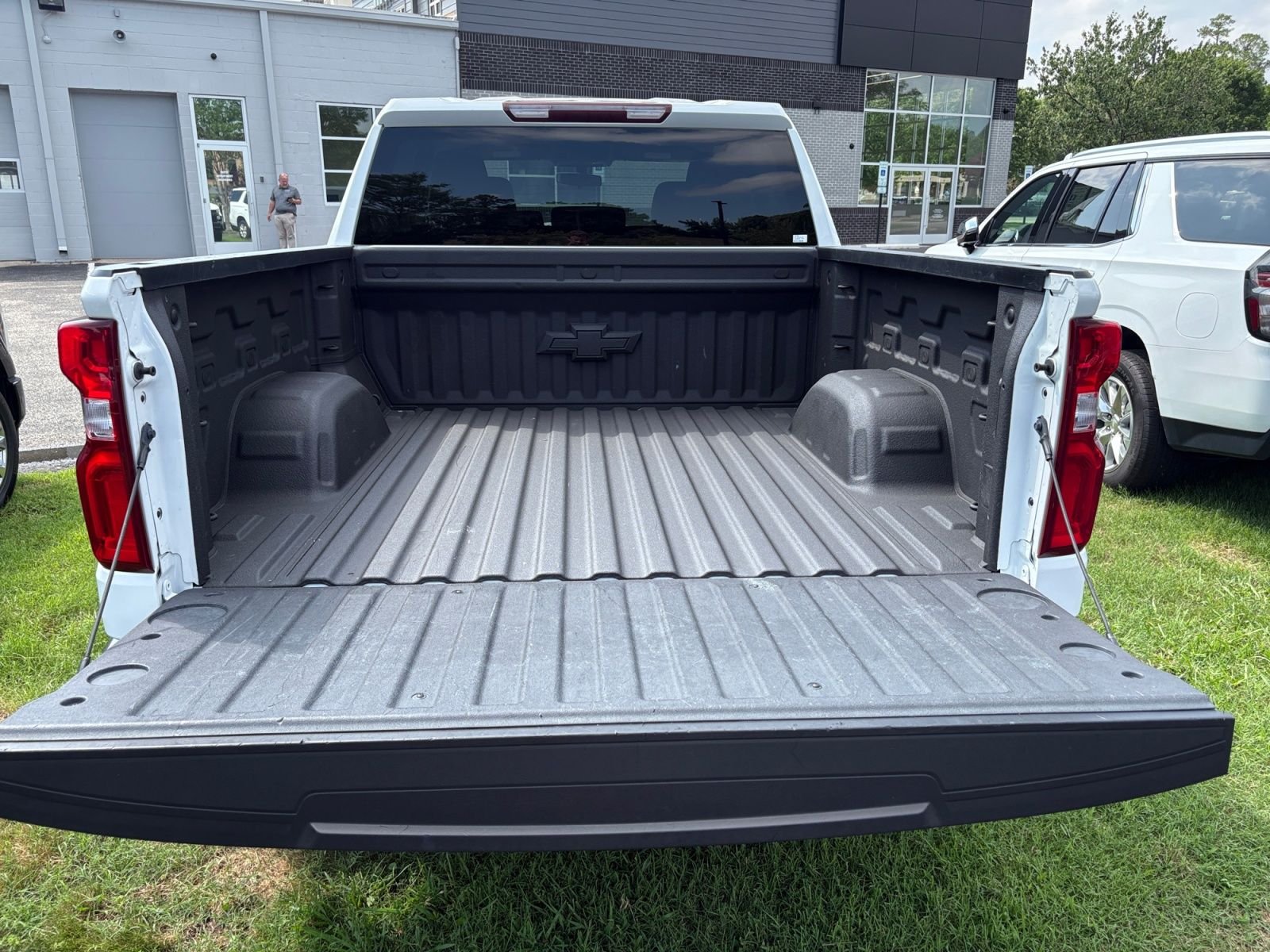 Used 2021 White Chevrolet Custom Trail Boss image 19