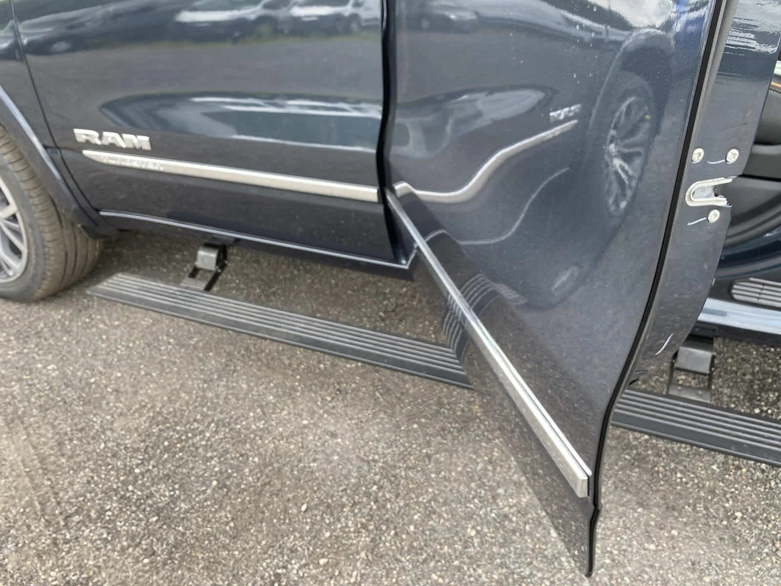 New 2027 Forged Blue Metallic Exterior Paint RAM Tungsten image 10