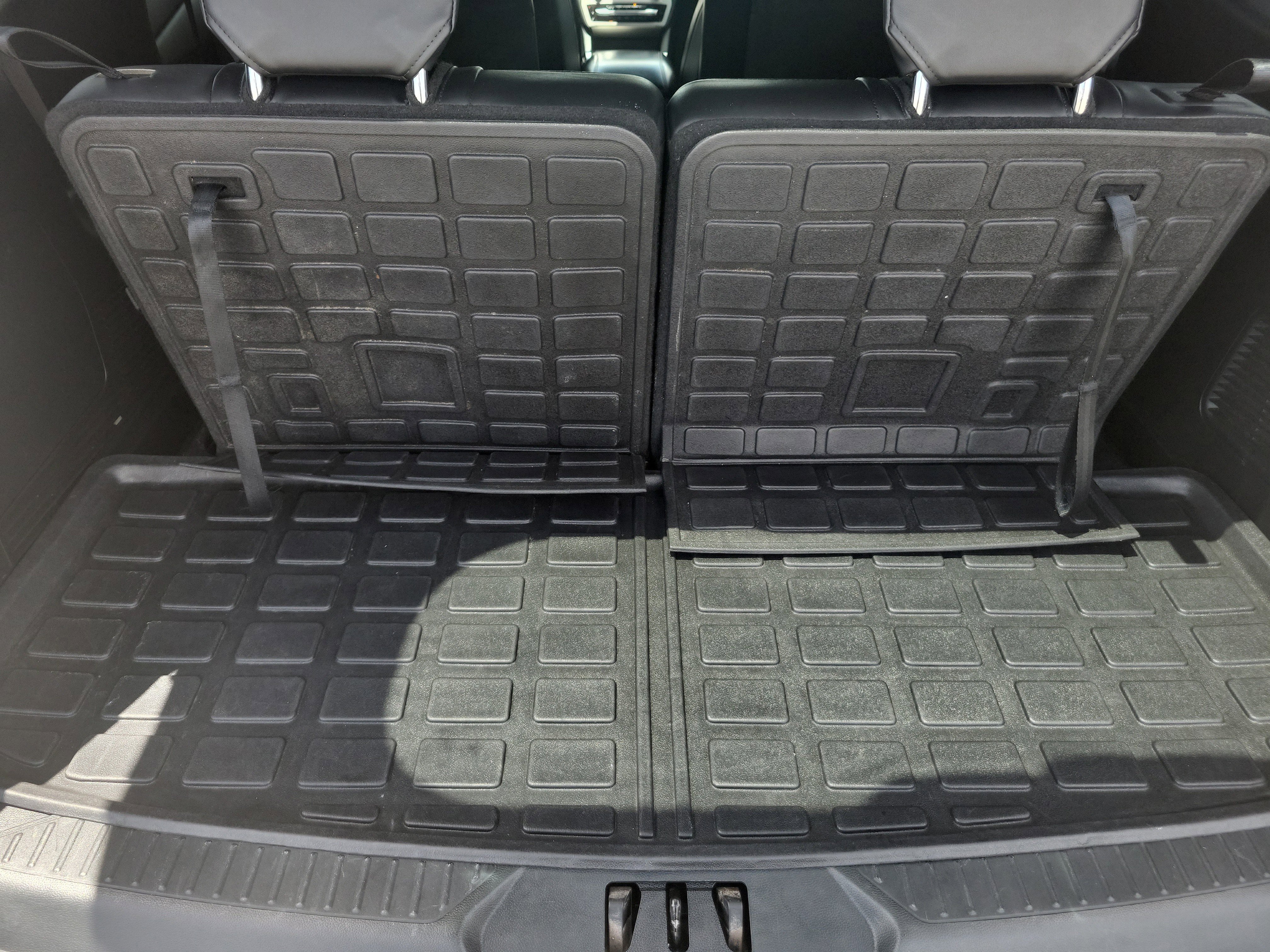 Used 2021 Gray Metallic Ford XLT image 9