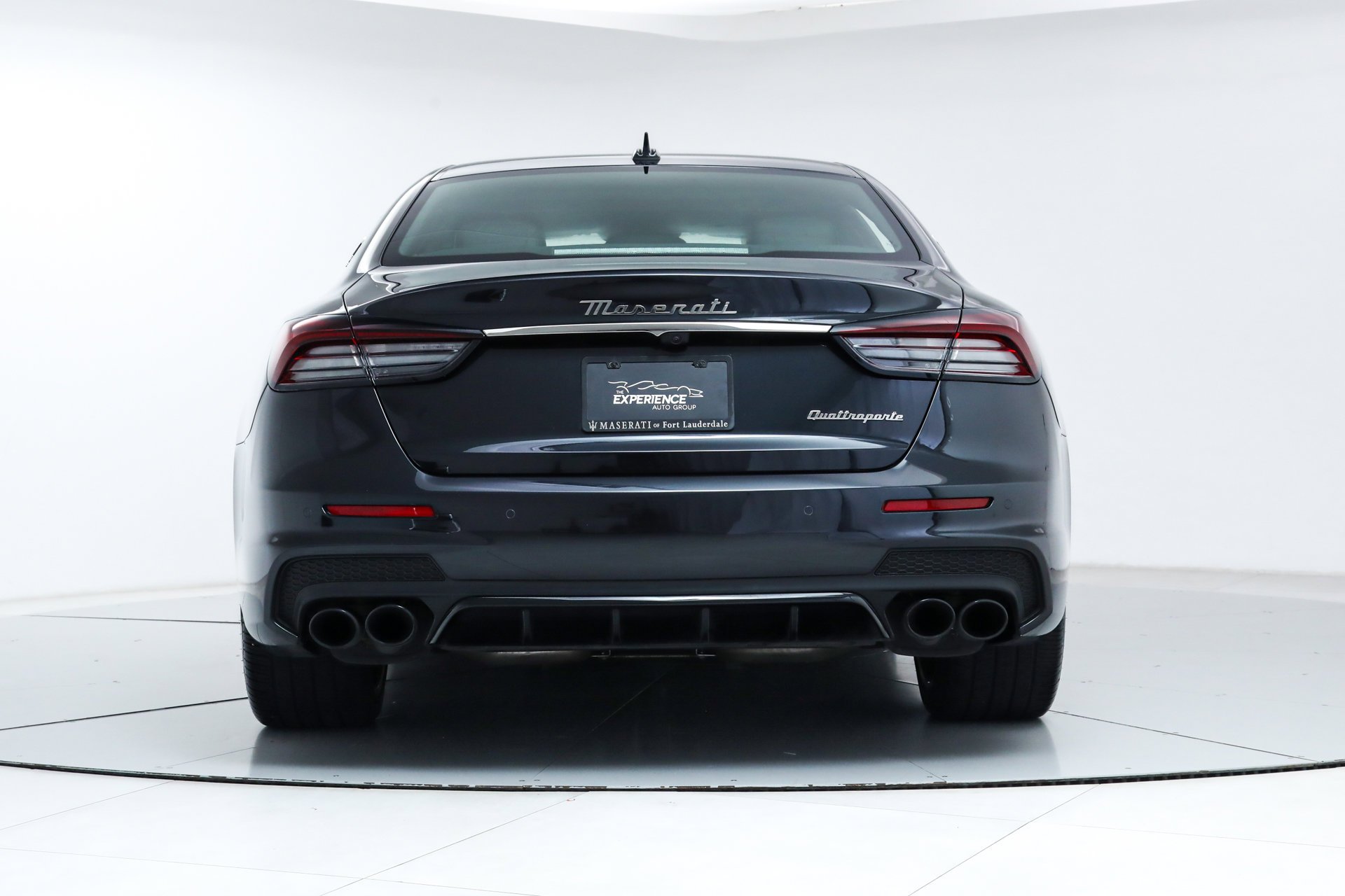 2022 Maserati Quattroporte GT photo 4