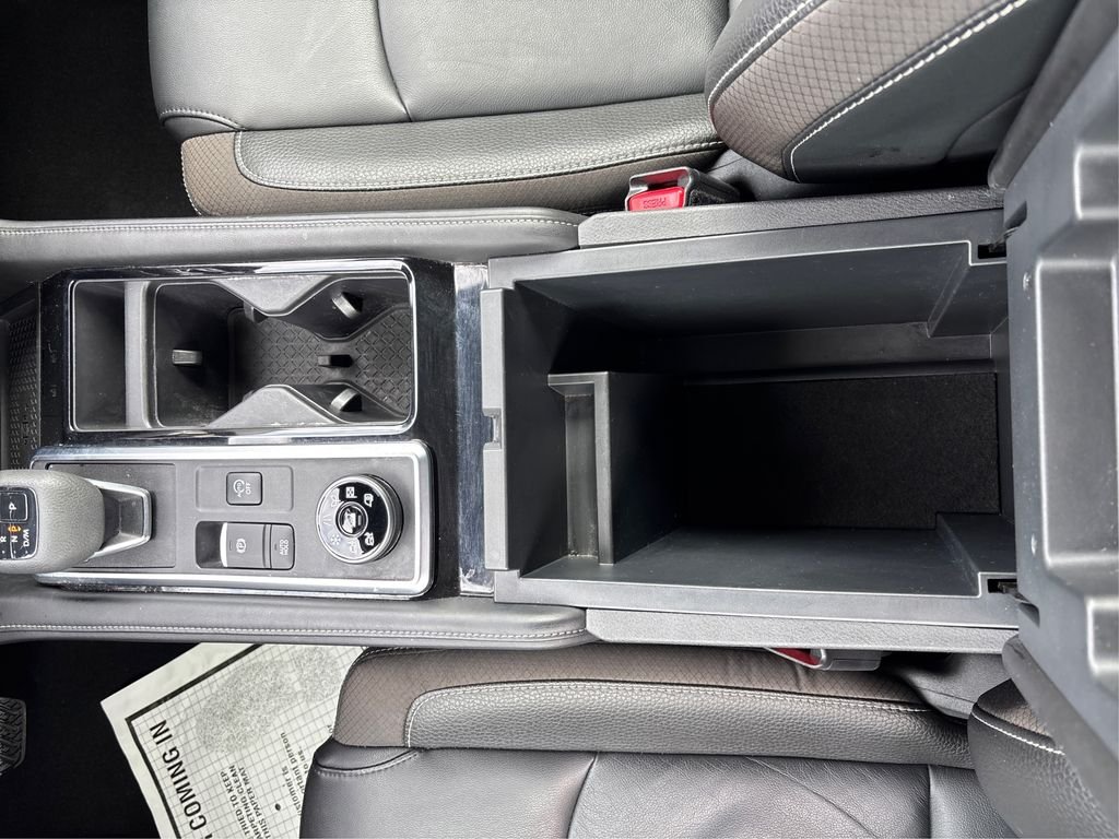 Used 2023 Silver Nissan SL image 24