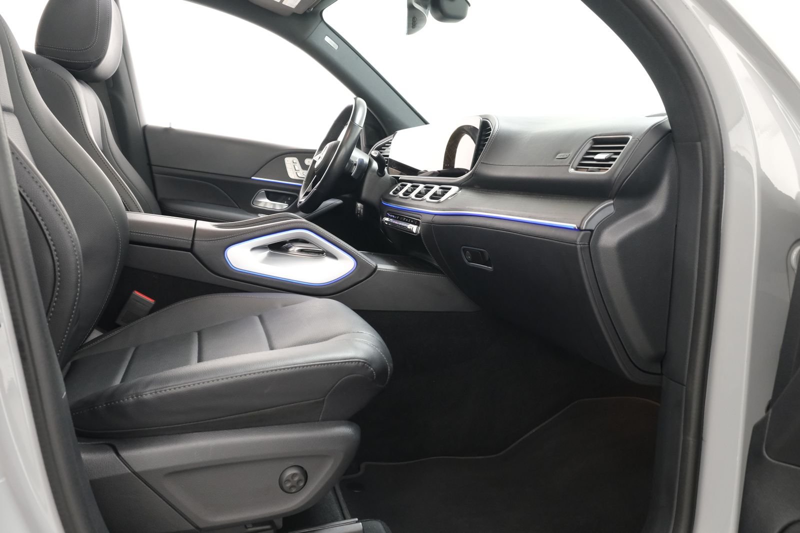 Used 2024 MANUFAKTUR Alpine Gray Mercedes-Benz GLE 450 image 46