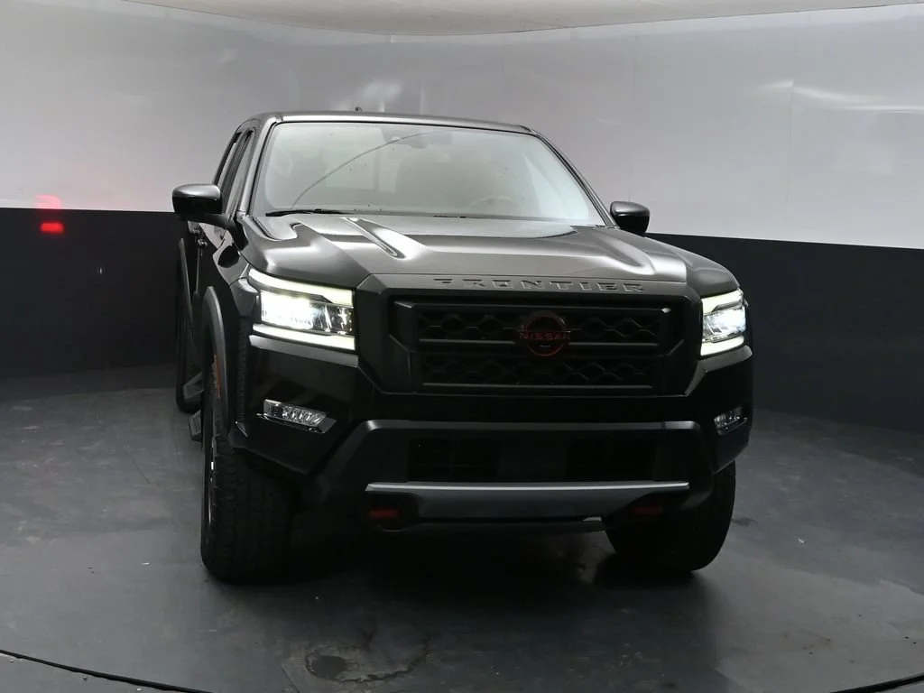 Used 2023 Black Nissan PRO-4X image 7